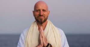 “Geoff Rupp meditating by the ocean — Vedic Meditation and Breathwork teacher in Sydney, Australia