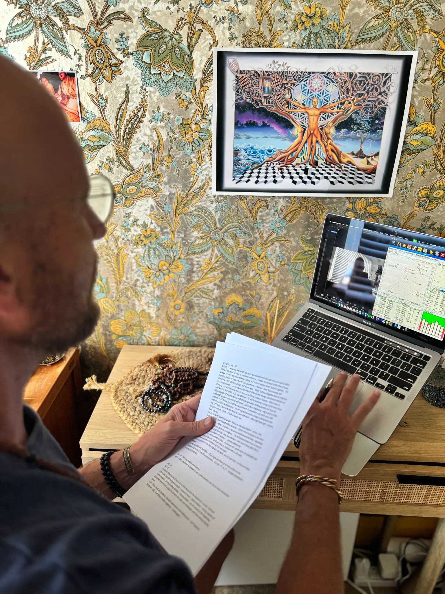 Geoff Rupp preparing a Vedic Astrology reading